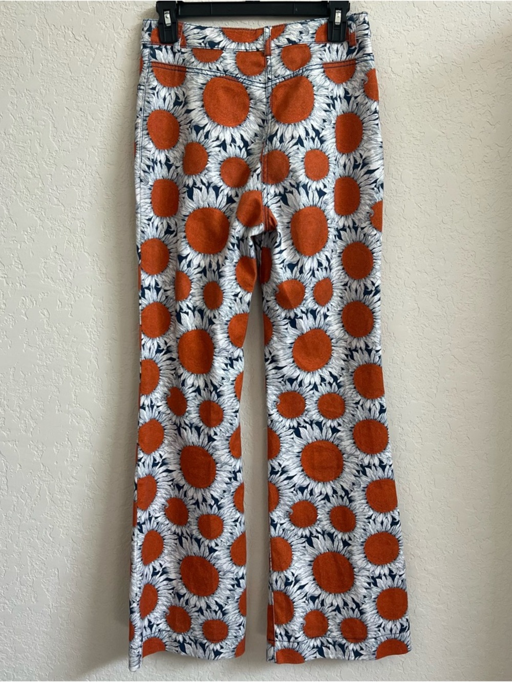 AKRIS Women’s Size 4 Country Flared Jeans In Sunshine Print - Picture 4 of 7